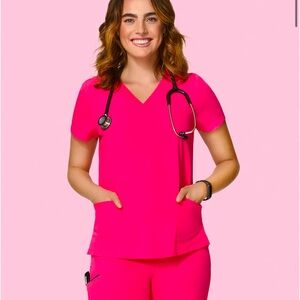 Mandala‎ Vneck 6 pocket Scrub top in Pink size XS